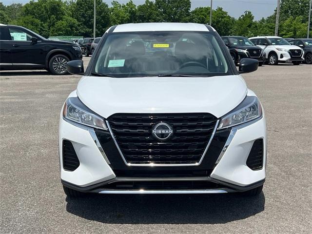new 2025 Nissan Kicks Play car, priced at $23,850
