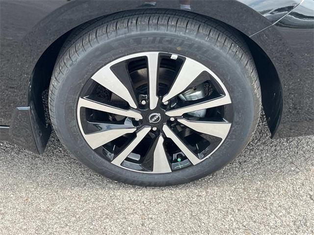 new 2025 Nissan Sentra car, priced at $27,415