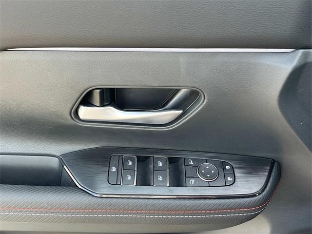 new 2025 Nissan Kicks car, priced at $26,527