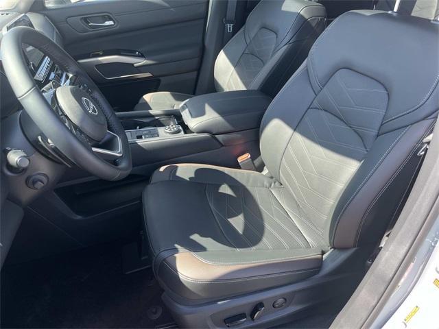 new 2025 Nissan Pathfinder car, priced at $51,310