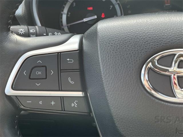 used 2022 Toyota Highlander car, priced at $36,988