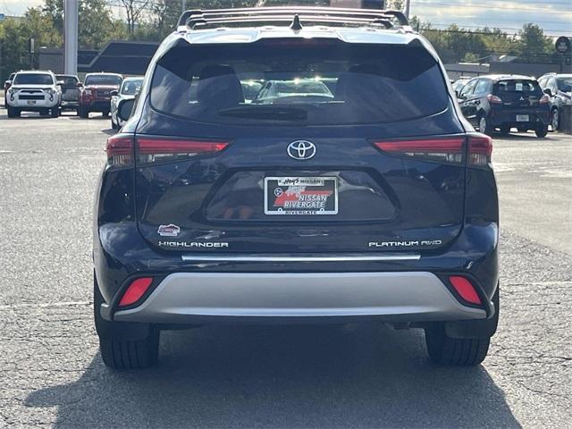 used 2022 Toyota Highlander car, priced at $36,988