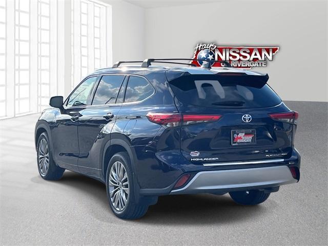 used 2022 Toyota Highlander car, priced at $36,988