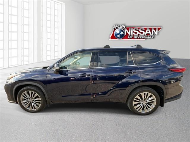 used 2022 Toyota Highlander car, priced at $36,988