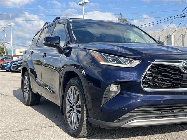 used 2022 Toyota Highlander car, priced at $36,988