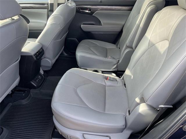 used 2022 Toyota Highlander car, priced at $36,988