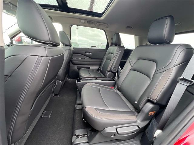 new 2025 Nissan Pathfinder car, priced at $46,028