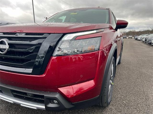 new 2025 Nissan Pathfinder car, priced at $46,028