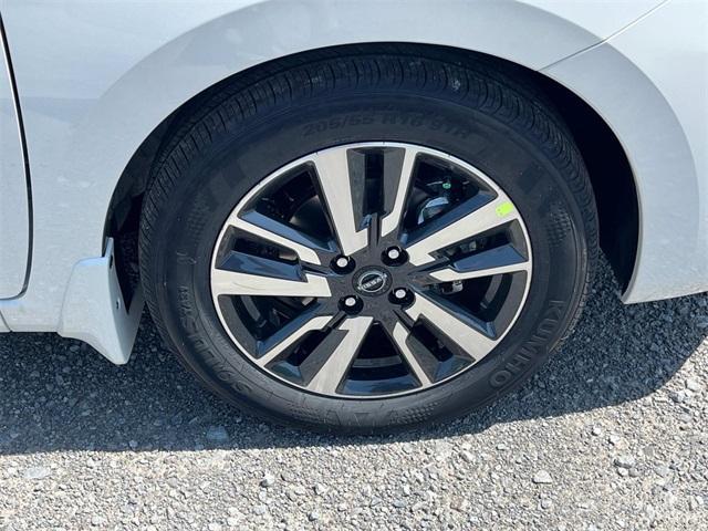 new 2025 Nissan Versa car, priced at $22,720