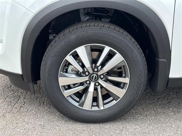 new 2025 Nissan Pathfinder car, priced at $41,030