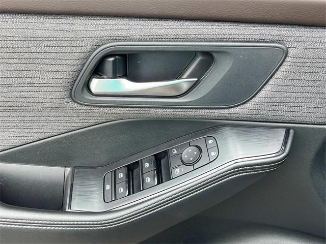 used 2021 Nissan Rogue car, priced at $19,988