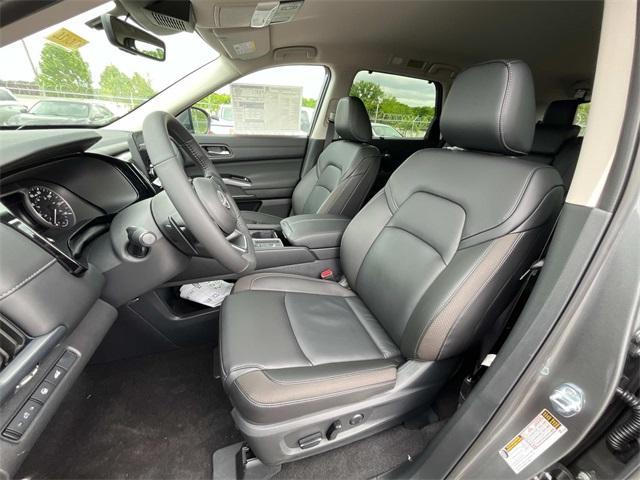 new 2025 Nissan Pathfinder car, priced at $39,217