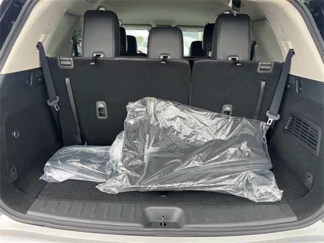 new 2025 Nissan Pathfinder car, priced at $39,217