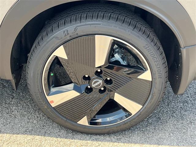 new 2025 Nissan Kicks car, priced at $27,956