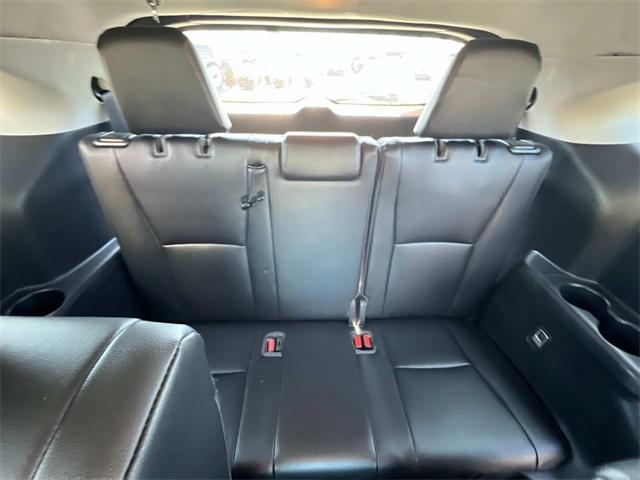 used 2022 Toyota Highlander car, priced at $36,672