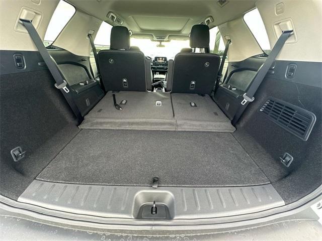 new 2025 Nissan Pathfinder car, priced at $42,152