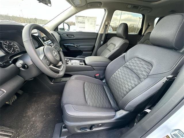 new 2025 Nissan Pathfinder car, priced at $42,152