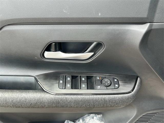 new 2025 Nissan Kicks car