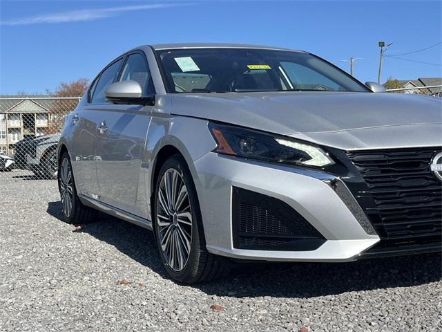 new 2025 Nissan Altima car, priced at $32,617