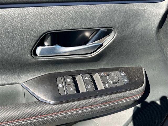 new 2025 Nissan Kicks car, priced at $27,264
