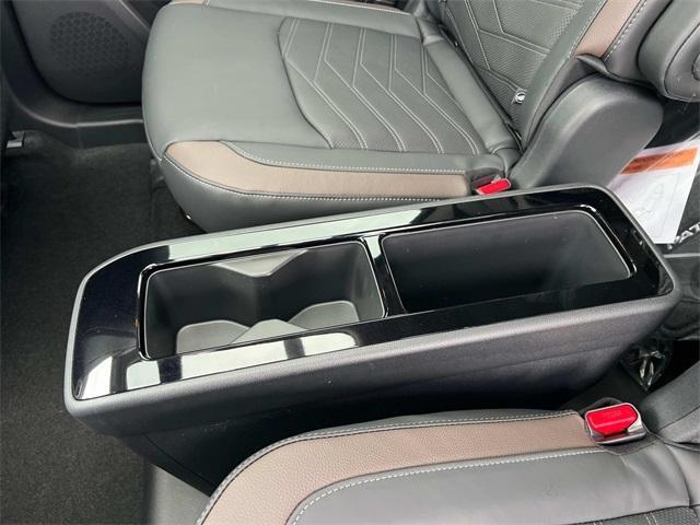 new 2025 Nissan Pathfinder car, priced at $46,776