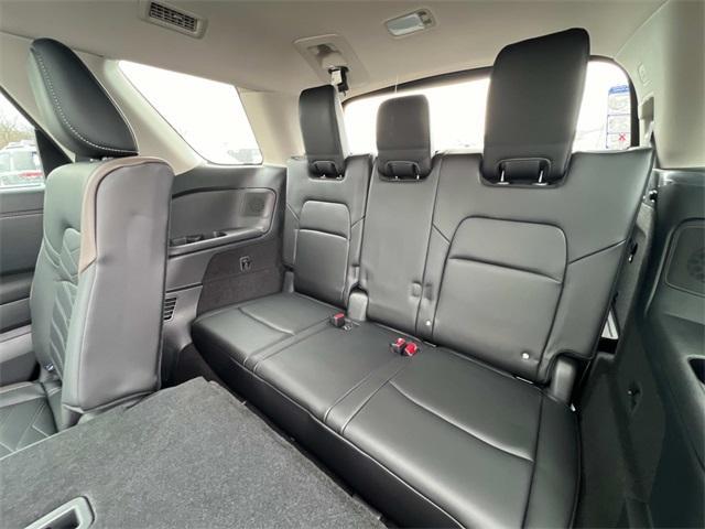 new 2025 Nissan Pathfinder car, priced at $48,052