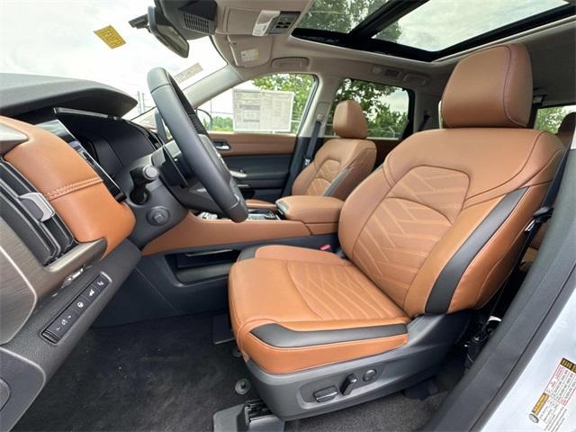 new 2025 Nissan Pathfinder car, priced at $49,490