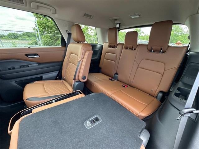 new 2025 Nissan Pathfinder car, priced at $49,490