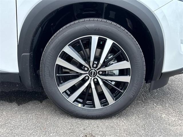 new 2025 Nissan Pathfinder car, priced at $49,490