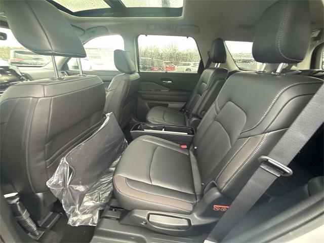 new 2025 Nissan Pathfinder car, priced at $42,878