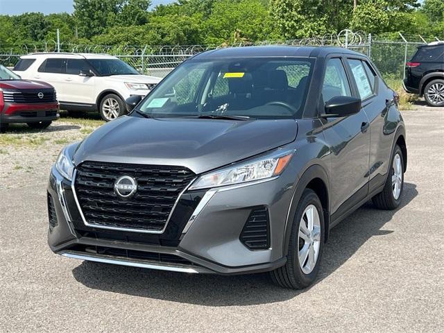new 2025 Nissan Kicks Play car, priced at $23,850