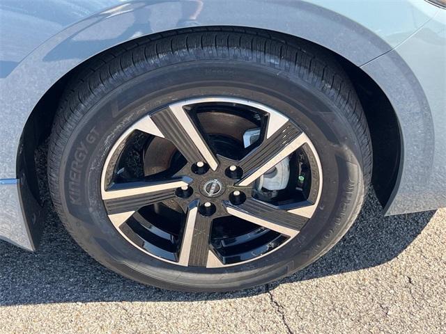new 2025 Nissan Sentra car, priced at $22,194