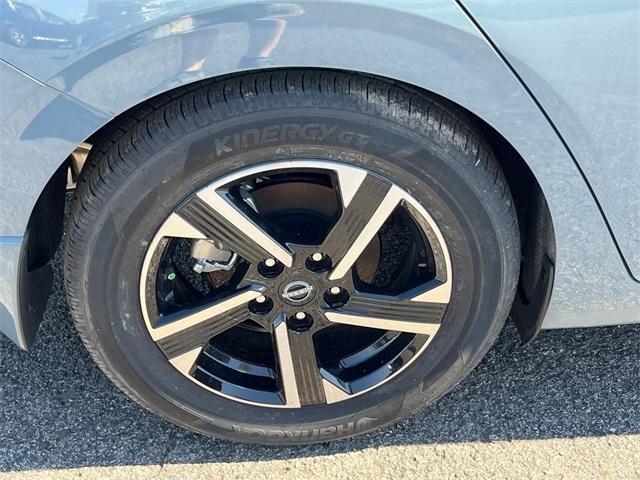 new 2025 Nissan Sentra car, priced at $22,194