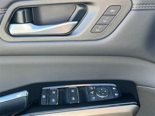 new 2025 Nissan Pathfinder car, priced at $48,972