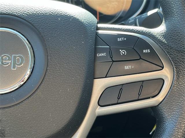 used 2019 Jeep Cherokee car, priced at $15,988