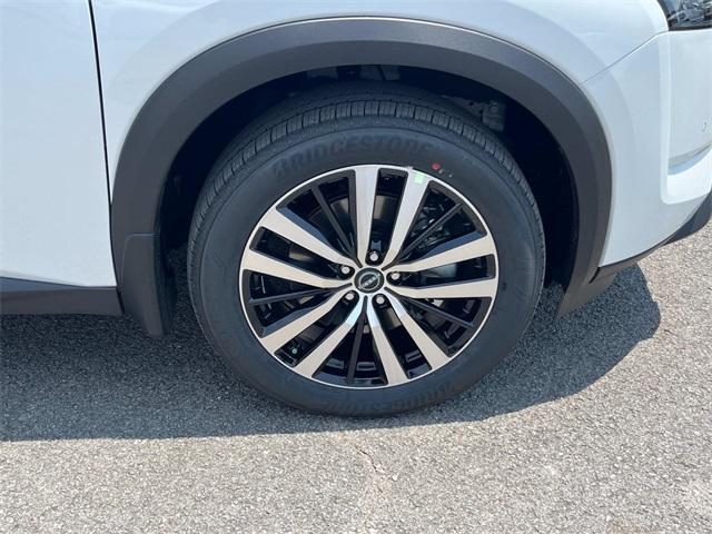 new 2025 Nissan Pathfinder car, priced at $50,348