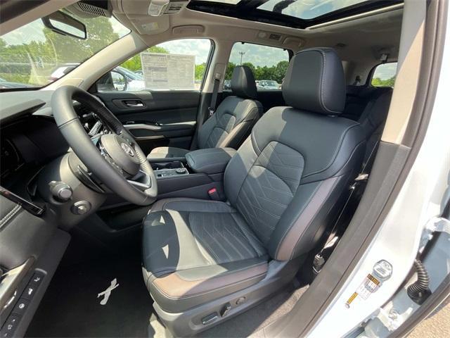 new 2025 Nissan Pathfinder car, priced at $50,348
