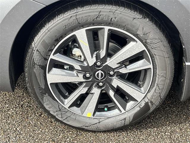 new 2025 Nissan Versa car, priced at $19,400