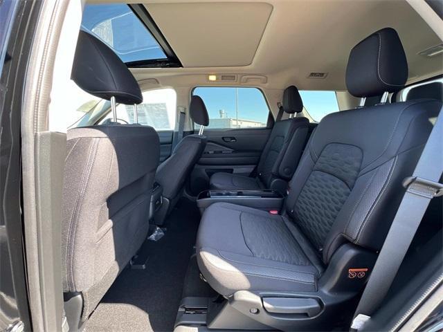 new 2025 Nissan Pathfinder car, priced at $40,406