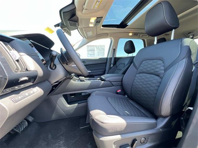 new 2025 Nissan Pathfinder car, priced at $40,406