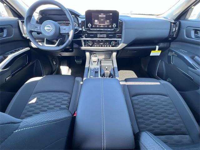 new 2025 Nissan Pathfinder car, priced at $40,406
