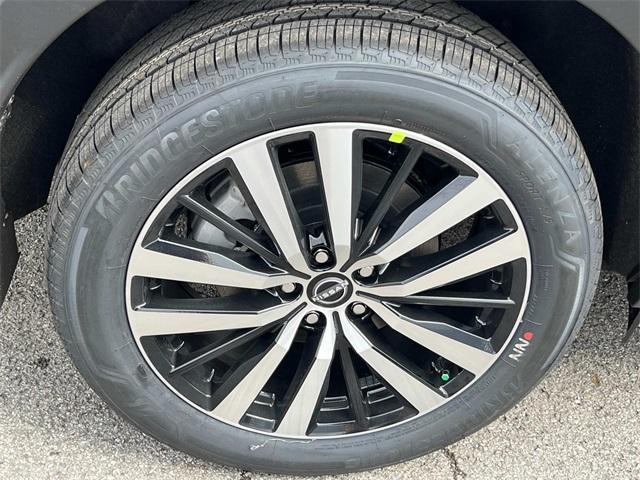 new 2025 Nissan Pathfinder car, priced at $48,972