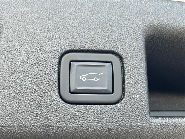 used 2022 Chevrolet Equinox car, priced at $21,488