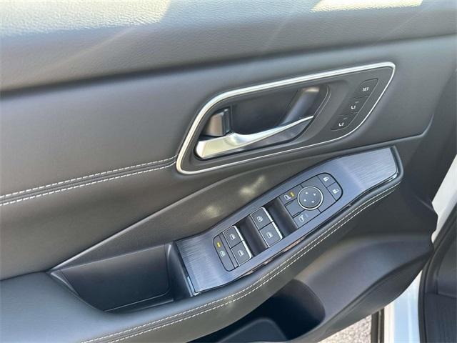 new 2025 Nissan Rogue car, priced at $38,579