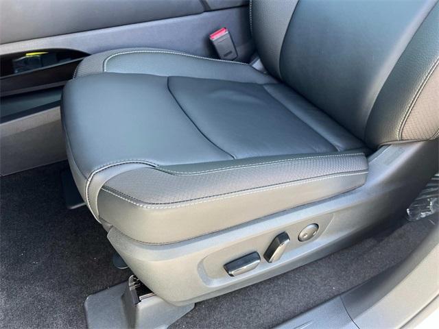 new 2025 Nissan Pathfinder car, priced at $42,799