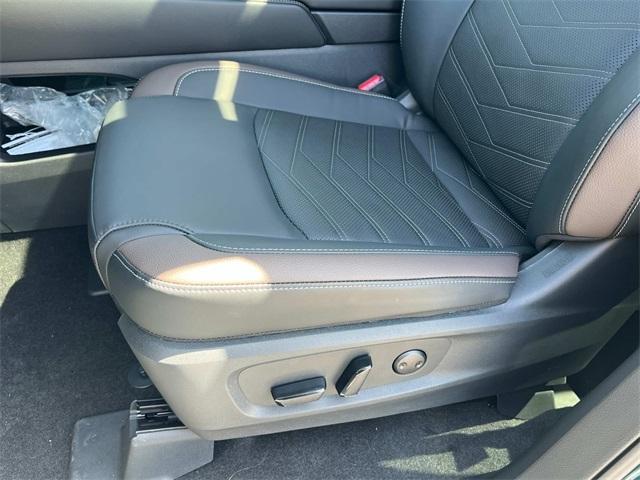 new 2025 Nissan Pathfinder car, priced at $48,536