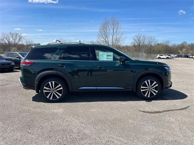 new 2025 Nissan Pathfinder car, priced at $48,536