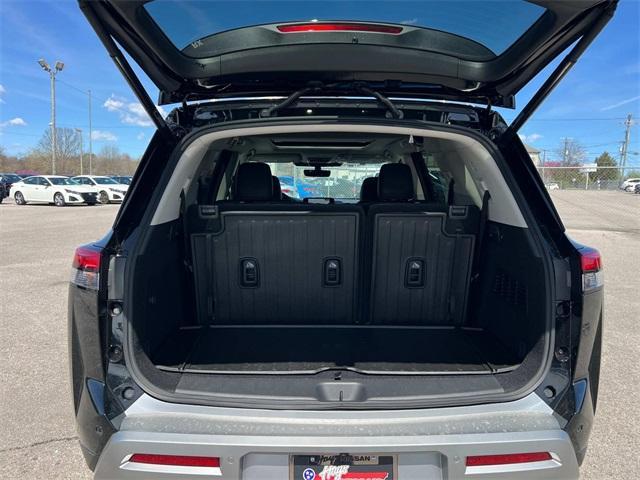 new 2025 Nissan Pathfinder car, priced at $46,776