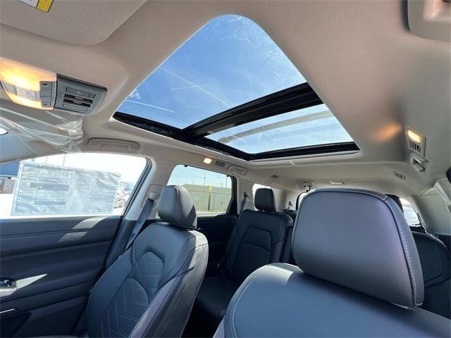 new 2025 Nissan Pathfinder car, priced at $46,776