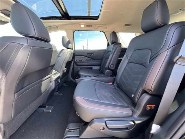 new 2025 Nissan Pathfinder car, priced at $46,776
